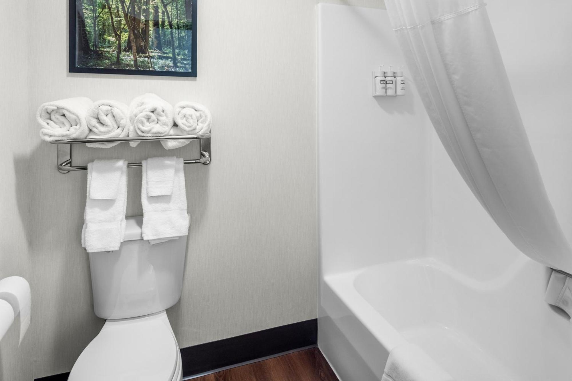 Everspring Inn & Suites Hill City Ngoại thất bức ảnh